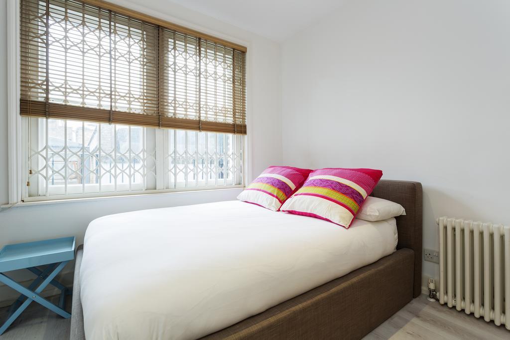 Veeve - Sophisticated Soho Apartment 런던 외부 사진